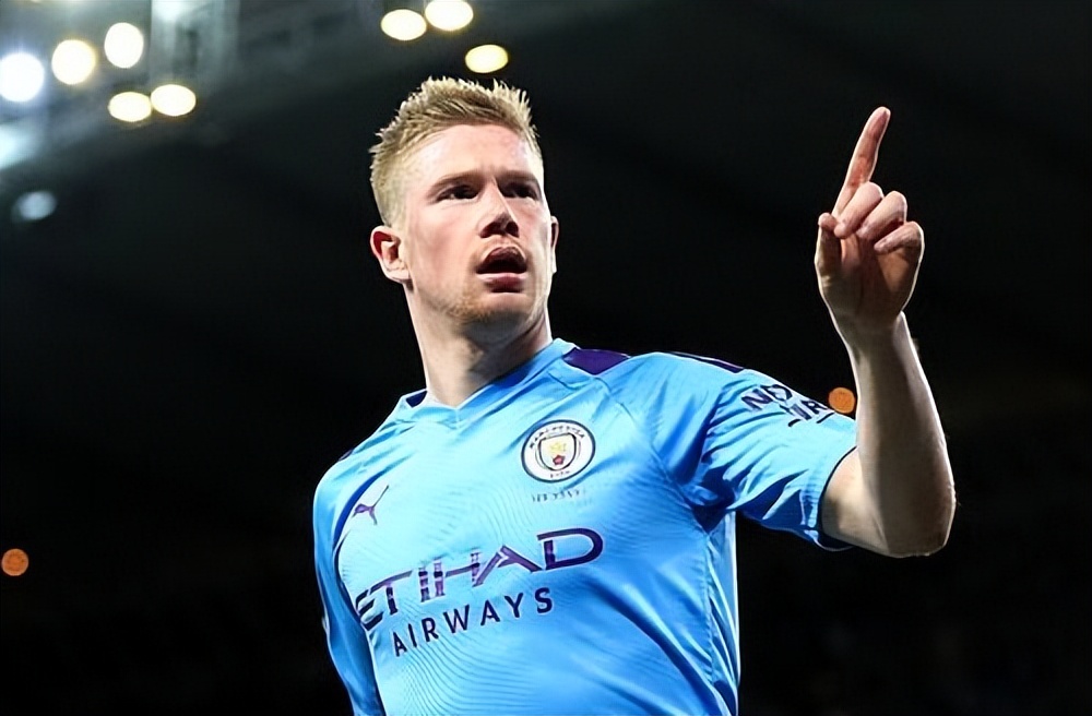 3-0！埃格努出任队长首秀 25分+MVP 领衔米兰女排豪取意甲开门红（米兰女排3-0迎意甲开门红，埃格努队长首秀轰25分当选MVP）