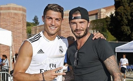 ATP年终总决赛：2-0，阿尔卡拉斯开门红，拿下518万+1个好消息！（ATP年终总决赛首战，阿尔卡拉斯2-0告捷：进账518万并迎一大利好）