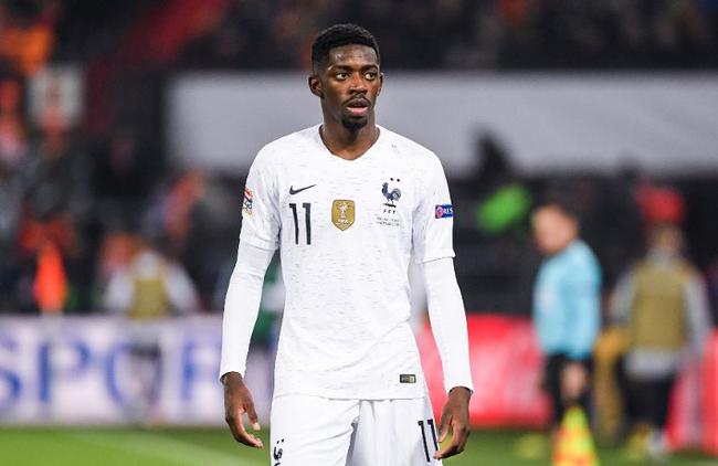 我懂用户晒视频：兰克尔趁队友客场比赛，去俱乐部偷队友的鞋（队友客场作战之际，兰克尔溜进俱乐部偷走队友球鞋）